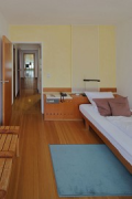 Hotel Prinz Carl: Eiermann-Erweiterung, Blick im Einzelzimmer in Richtung Flur