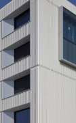 Siemens Healthineers, Erlangen: Südöstliche Gebäudecke, Detail