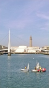 Le Volcan, Le Havre: Mit der Brücke über das Bassin du Commerce