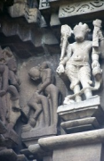 Khajuraho, Kandariya-Mahadeva-Temple: god Vishnu and copulating male-couple