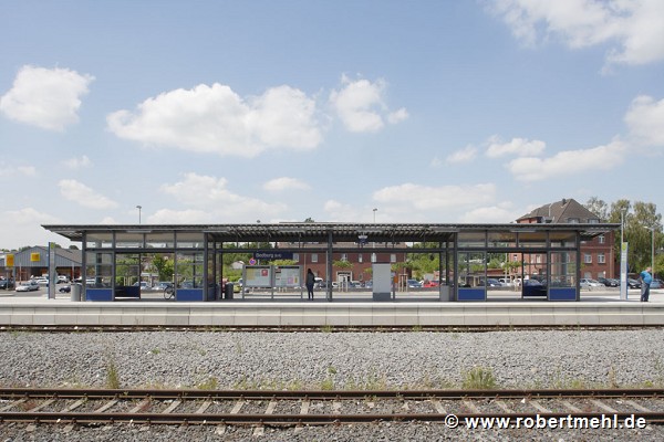 Bahnhof Bedburg: Ostansicht, Bahnsteig Gleis 1