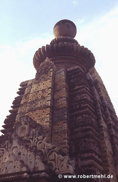 Khajuraho: Chitragupta Tempel, Turmspitze