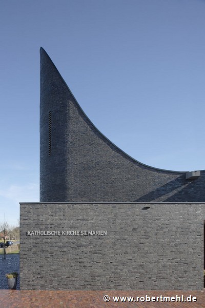 Kirche-am-Meer: südliche Profilansicht des Glockenturmes