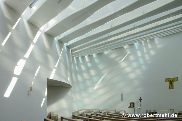 Kirche-am-Meer: Lichtspiele im Kirchenraum, Bild 3