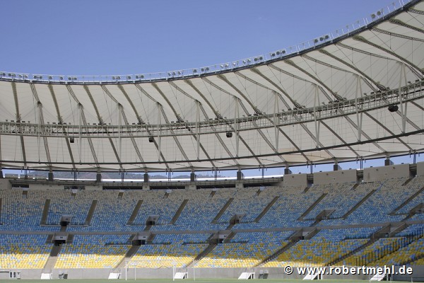 Maracanã Stadion: südliches Dach vom Spielfeld gesehen