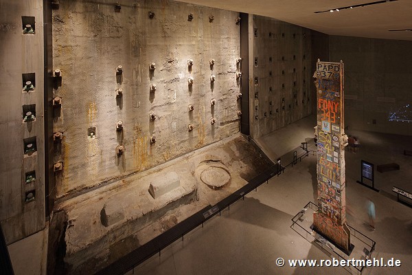 9/11 museum: former Twin tower's anchor bolts, fig. 1