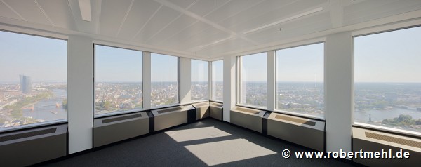 Euro-Tower, Frankfurt: 32. level - southeastern view