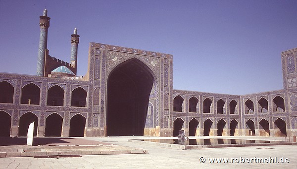 Meidān-e Emām, Isfahan: Masjed-e Emām, patio