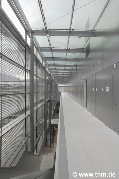New Chemistry, JLU Gießen: technical-level floor; photo: Dajs