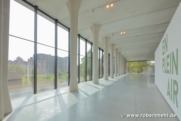 Musée La Boverie: the new hall is divided by temporary interiors