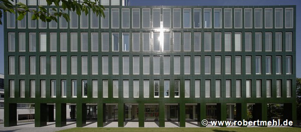 Mittelbayerischer Verlag: western façade