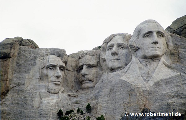 Mount Rushmore: president portrait's close-up