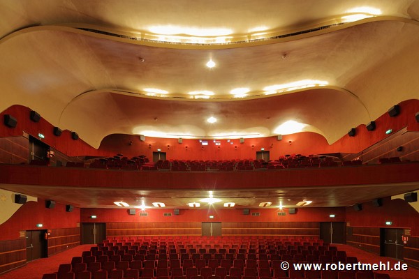 Royale-Theatre, Heerlen: cinema, audience-stand, landscape