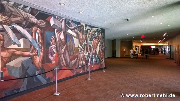 UN-Haedquarters: 2nd-floor gallery of Conference Building