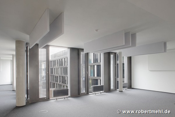 BASF Pfalzgrafenstraße: open-office with acoustic-baffel-panels 2