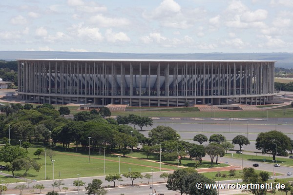 National-stadium: high-rise-picture from SO, close-up