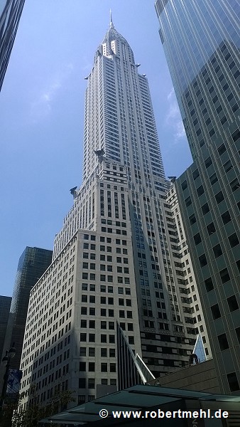 Chrysler Building: eastern view fromr 42nd Street, total