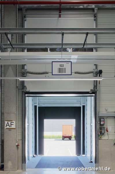 ebm-papst: inside logistic-center, open loading-ramp