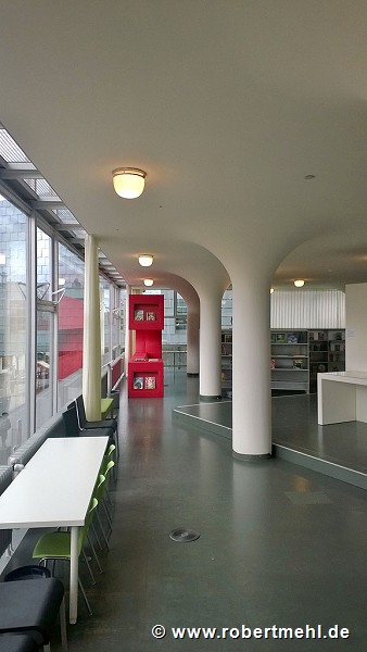 Glaspaleis Heerlen: 1st floor mushroom-column aisle