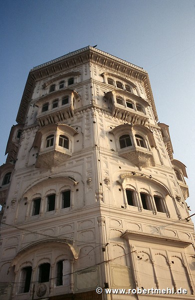 Harmandir Sahib (Golden Temple): Baba Atal Tower, pict 2