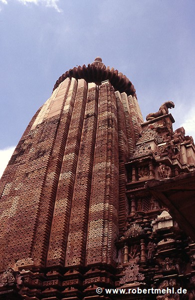 Khajuraho: Chitragupta Temple, tower-detail