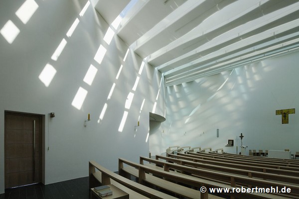 Church by the Sea: indoor daylight effects, pict 4