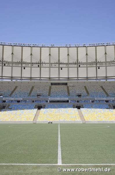 Maracanã stadium: green at center line, portrait