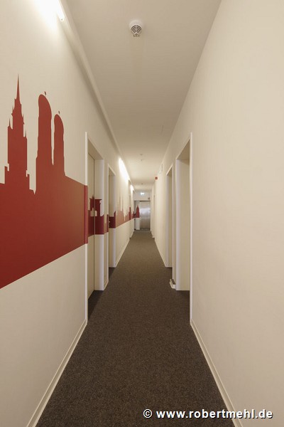 mk-Hotel Stuttgart: 2nd floor corridor