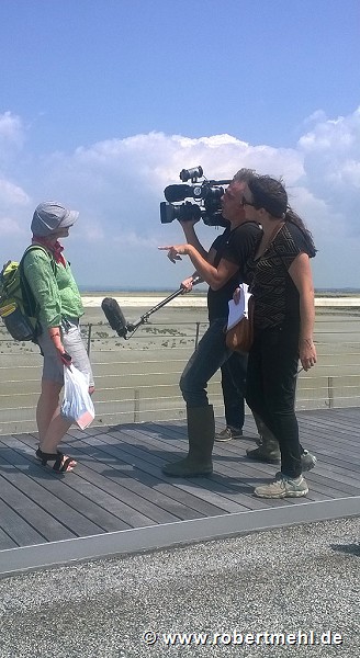 The first bridge-users have been interviewed by TV