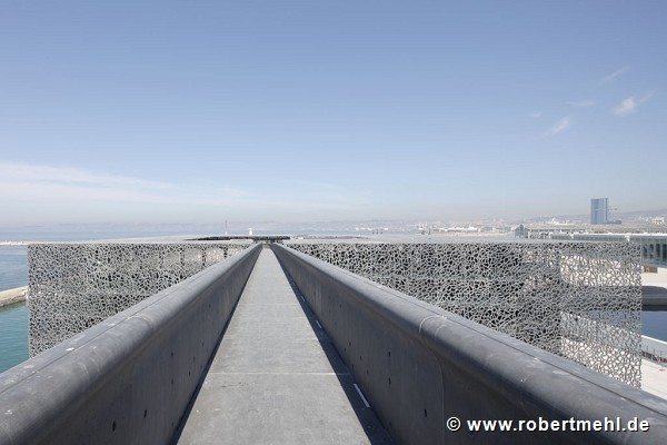 MuCEM, connecting bridge to ancient fortress 1