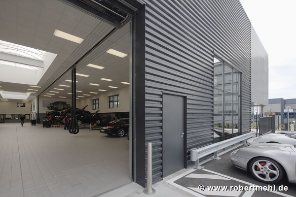 Porsche Center Mannheim: garage