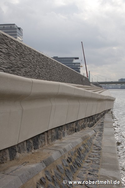 Rhine-boulevard: rough rocks building the bank below the promenade