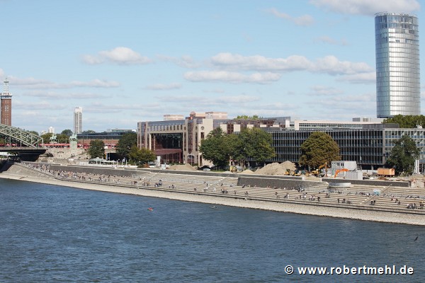 Rhine-boulevard: river-side view of Deutzer-bridge, upper detail