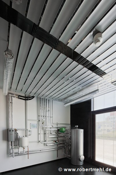 TBZ of IHK-Cologne: solar-heat trainee-room
