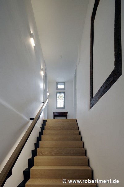 Tebartz-van Elst: frame house: staircase from lobby up to first floor