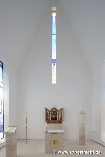 Tebartz-van Elst: bishop's chapel - altar area