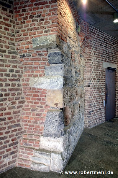 Aachen town-hall: St Mary's tower, 1st-floor, north-eastern wall